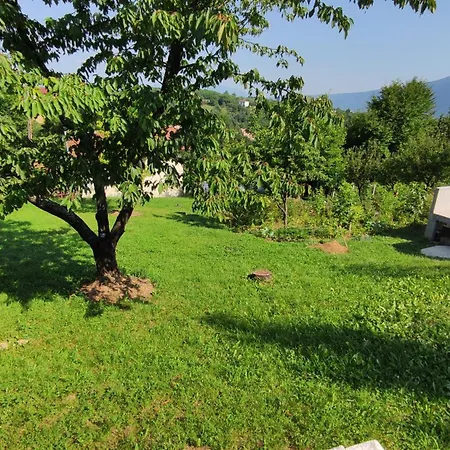 Curovac Nature Vikendica